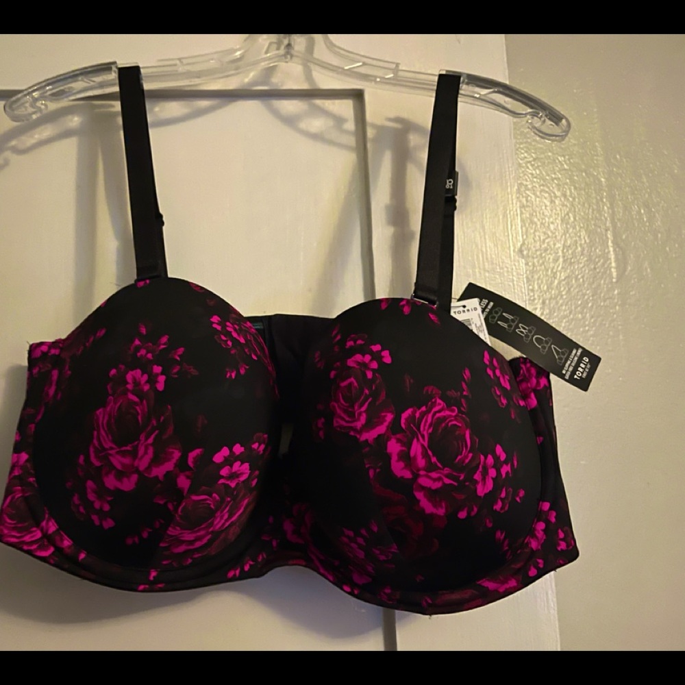 COPY - Torrid bra .  size 46 DDD. Brand new with tags